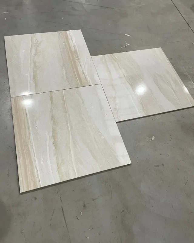 10,8 m² Restposten Ariadna Hochglanz 60x60cm