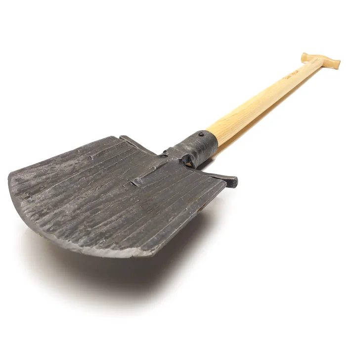 1589 – Damenspaten „Elke“ mit Tritt – 85 cm Eschen-T-Stiel