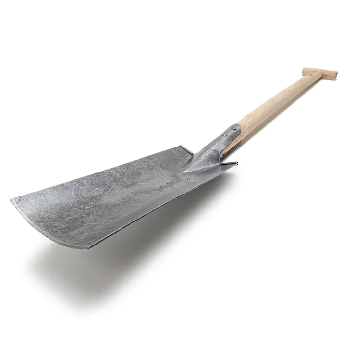 6701 – Drainagespaten mit Tritt – 90 cm Eschen-T-Stiel