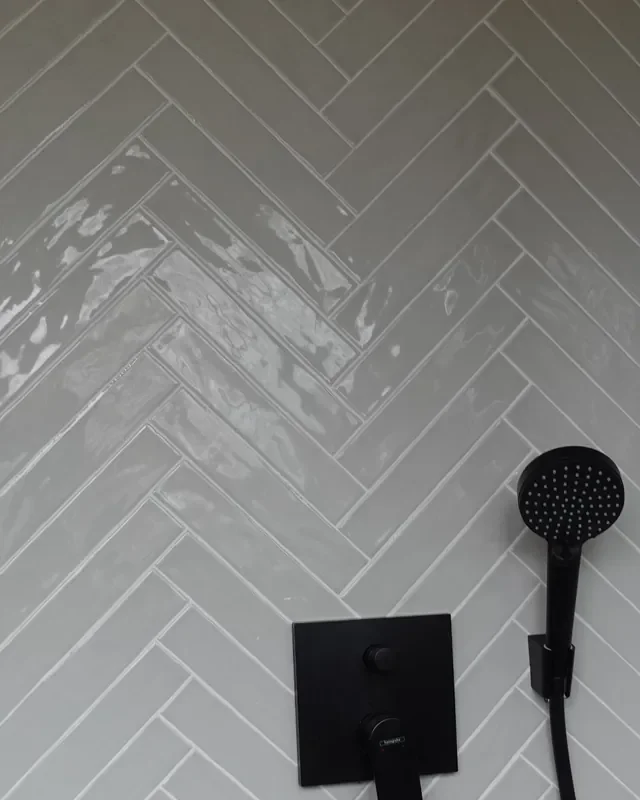 8,4 m² Wandfliesen Kyushu 5×25 cm Brick Effekt Grigio Glanz