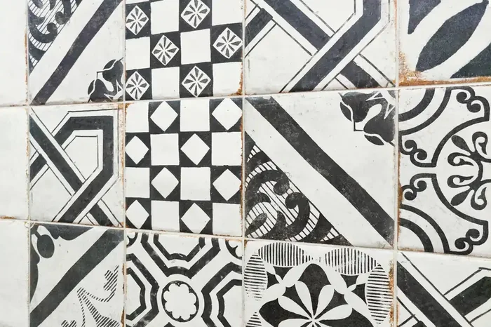 Fliese Vintage Shabby 20×20 cm „Cotto Del Campiano Decoro Mix“ CIR Dekorfliese off-white