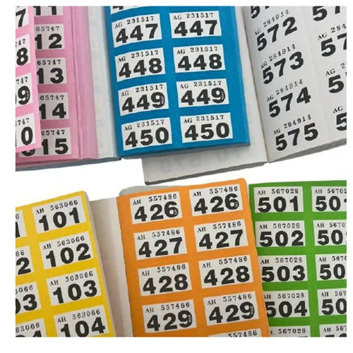 Garderobenmarken in Papierform, als Buch