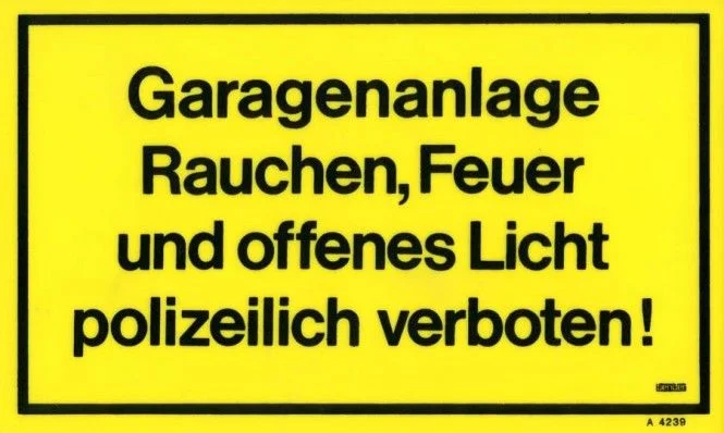 Kunstoffschild 250 mm breit, 150 mm hoch Garagenanlage Rauchen, Feuer und …