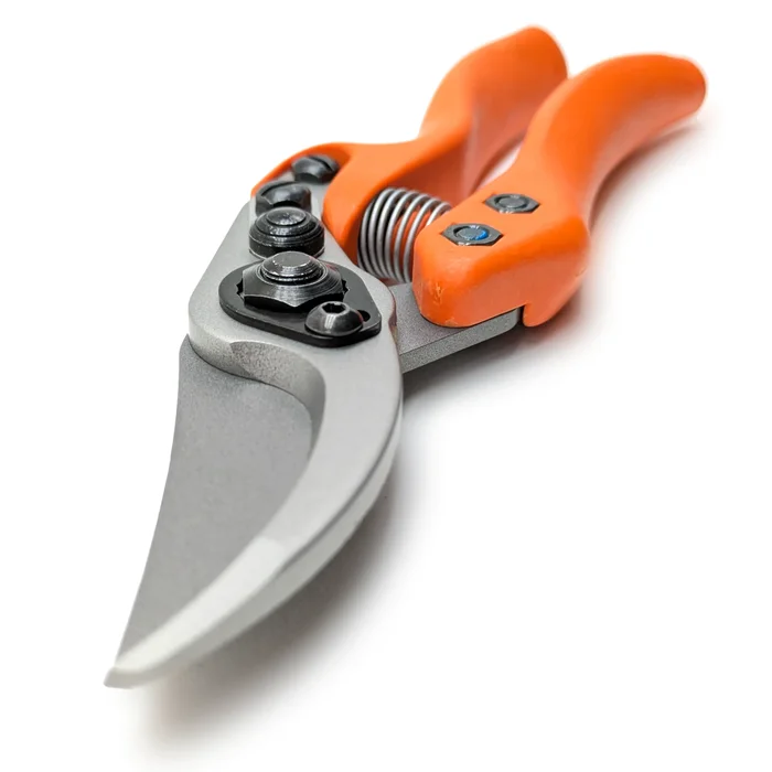 Original Löwe 11 – Gartenschere Bypass – Clean Cut – Nr. 11.107 – Griff für kleinere Hände – 21 cm | Ø 22 mm