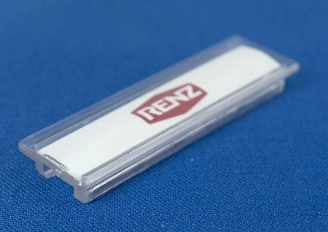 RENZ Namensschild 64×19 mm, 97-9-82019 Stanzmass 60 x 15 mm, zum einrasten