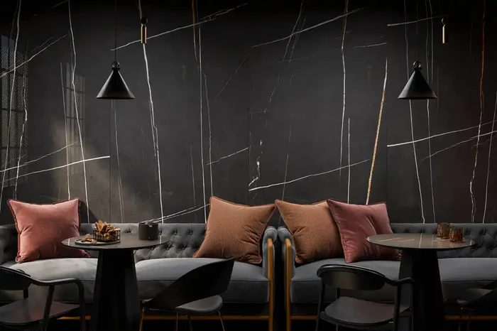 XXL-Fliese 120×280 cm edle Marmoroptik schwarz „Hizura Black“ Großformat glänzend rektifiziert